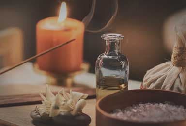 Aromatherapy Back, Neck and Shoulder Massage